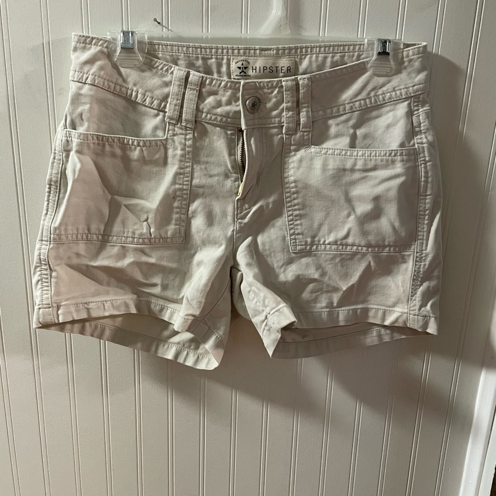 Arizona Jean Company Women's Cream Cargo Shorts